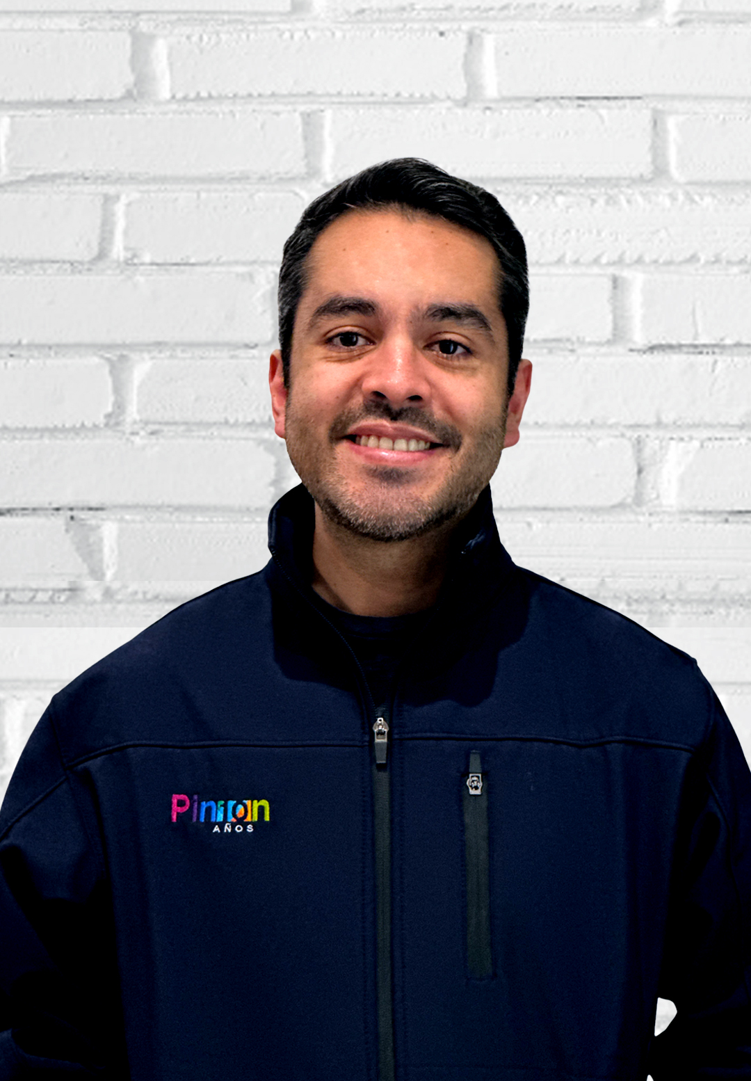 <b> César González </b>  |  Co-CEO